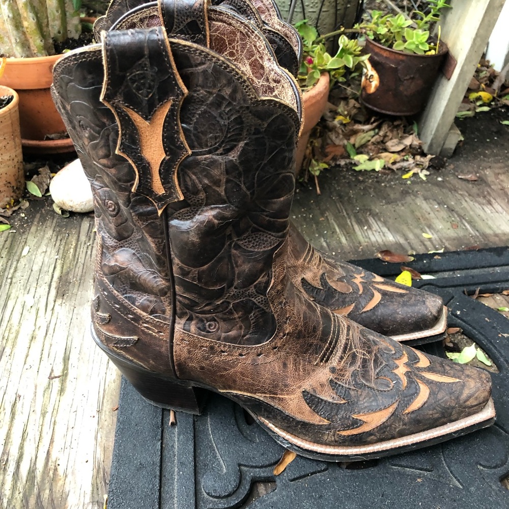 Ariat “Dahlia” boots